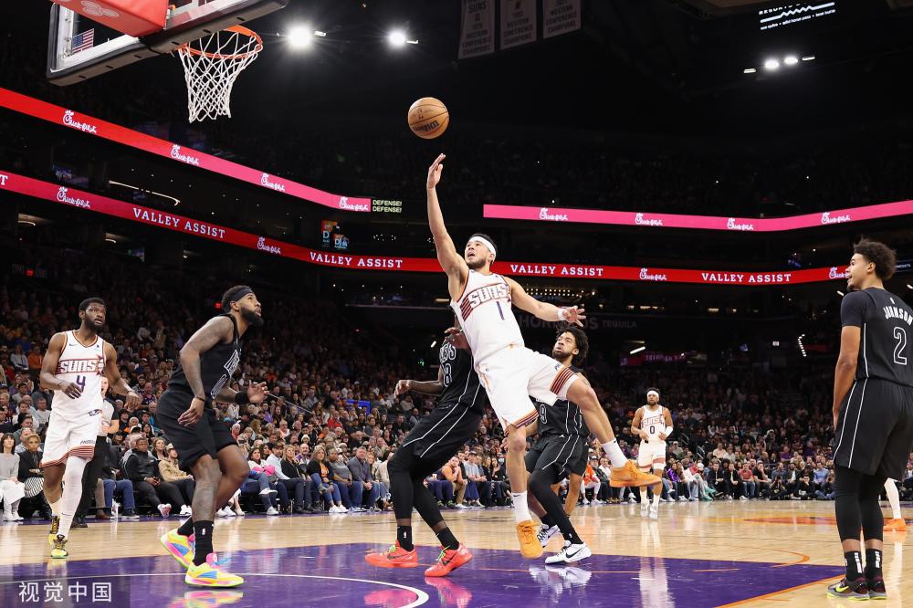 球坛上表现 球坛上表现