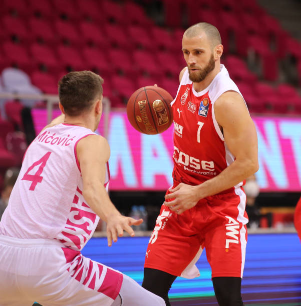 跑位灵活 跑位灵活