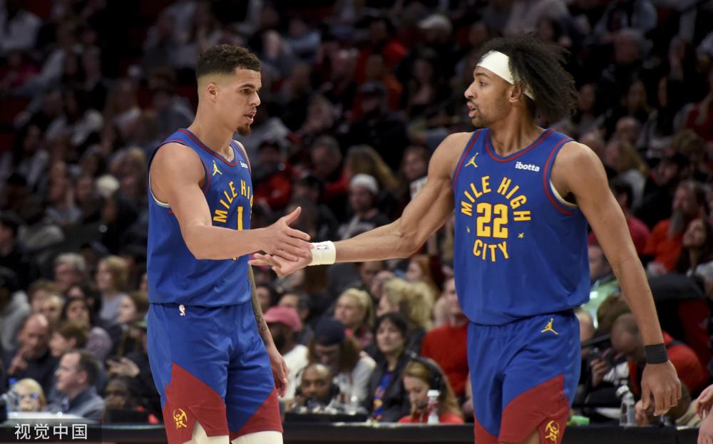 整支球队背 整支球队背