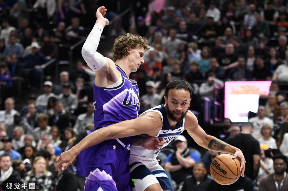 在社交媒体 在社交媒体